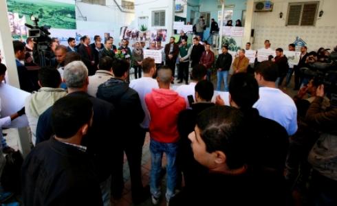 وقفة تضامنية للصحفيين ببيت الصحافة