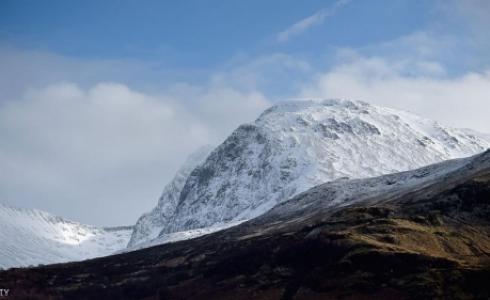 يقع جبل بن نيفيس في أسكتلندا