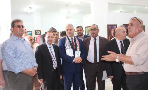 وزير الريادة يزور جامعة الأقصى