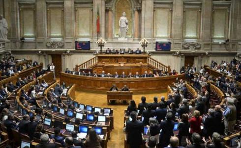 البرلمان البرتغالي يحتفي بالشاعر الراحل محمود درويش