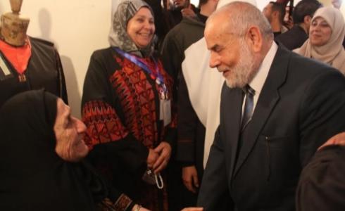 د. بحر خلال افتتاح معرض تراثي