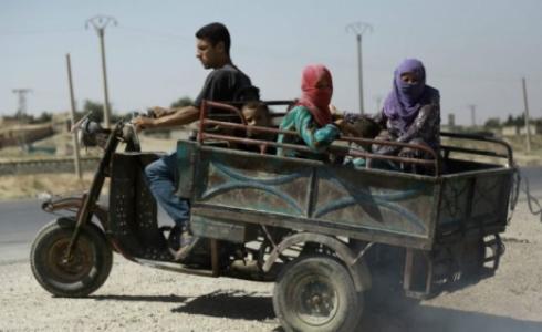 تفيد تقارير بأن الآلاف قد فروا من منازلهم بعدما بدأ العنف في الحسكة.