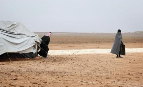 مدنيين فروا من المعارك بعد انطلاق عملية استعادة الموصل