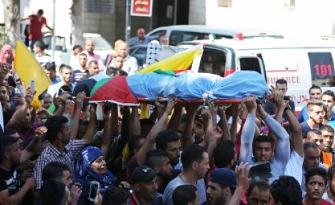  تشيع جثمان الشهيدة الطفلة فاطمة حجيجي