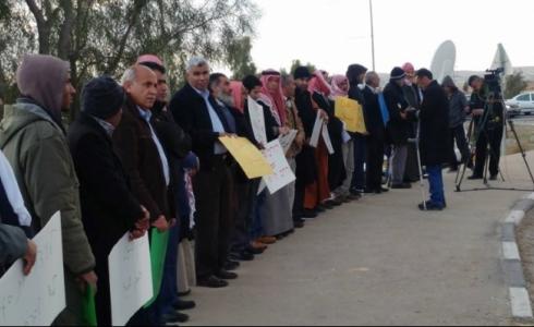 صور من الوقفة الاحتجاجية على مفرق السقاطي