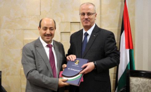 الحمد الله يتسلّم تقرير ديوان الموظفين