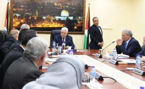 الرئيس خلال ترأسه جلسة مجلس الوزراء