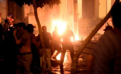 من أمام البرلمان