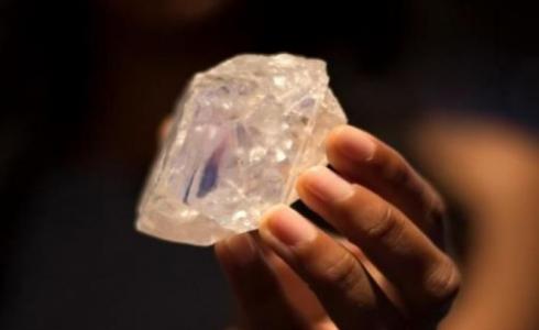 بيع أكبر ماسة غير مصقولة بالعالم
