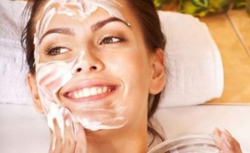 خلطات طبيعية لتبييض الوجه بسرعة من المرّة الأولى