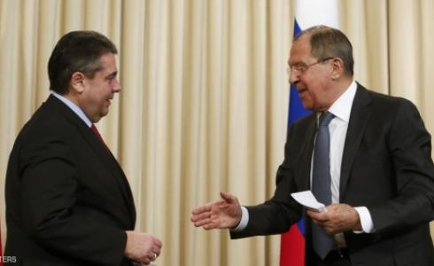 لافروف وغابرييل خلال لقائهما في موسكو