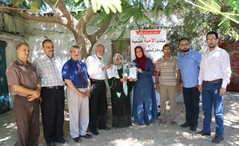 تكريم طلبة الثانوية العامة المتفوقين في المحافظة الوسطى