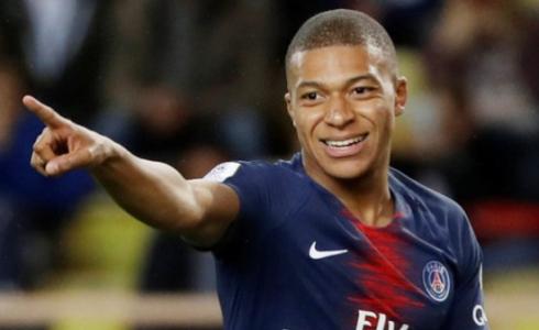 كيليان مبابي لاعب باريس سان جيرمان الفرنسي.jpg