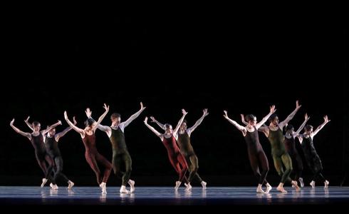 فرقة رقص- ارشيفية