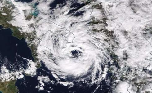 هل الاعصار من علامات الساعة؟