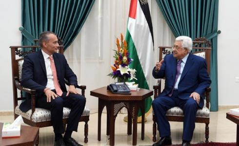 الرئيس الفلسطيني محمود عباس منسق الأمم المتحدة الخاص لعملية السلام في الشرق الأوسط نيكولاي ملادينوف