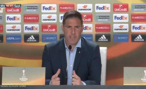 بعد إصابته بالسرطان.. إشبيلية يخلع مُدربه!