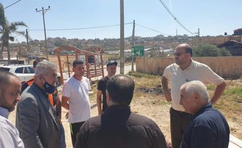 خلال زيارة وزير الحكم المحلي لبئرين مياه جنوب نابلس