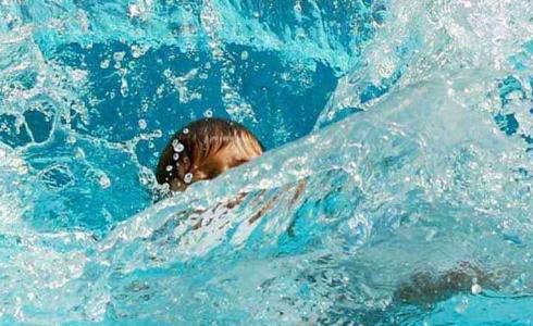 مصرع طفلة بحادث غرق في خانونس