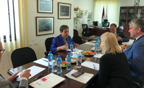 عشراوي تلتقي مع رئيس حكومة مقاطعة نوفا سكوشا