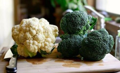القرنبيط والبروكلي - خضار 