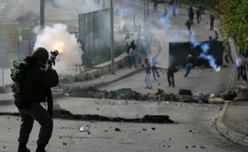 مواجهات مع قوات الاحتلال  -أرشيفية-