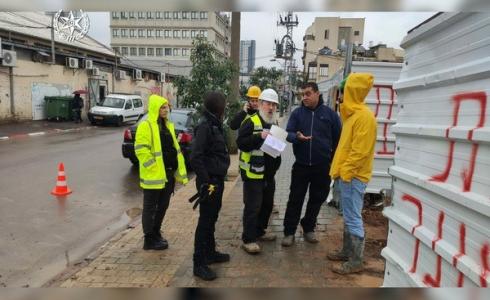 تصوير الشرطة في مكان اغلاق إحدى الورشات
