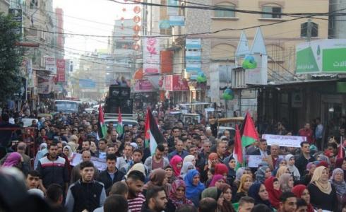 مسيرة جماهيرة في جباليا تنديدا بالحصار والانقسام