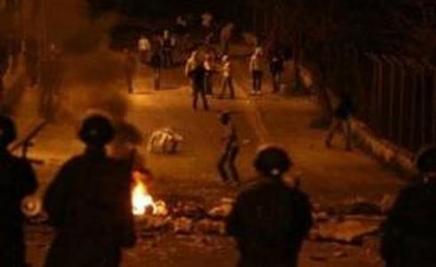 مواجهات بين الشبان والقوات الإسرائيلية -أرشيف-
