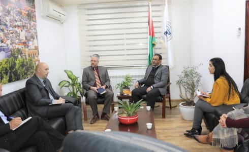 مكافحة الفساد وبرنامج سواسية يبحثان سبل التعاون المشترك