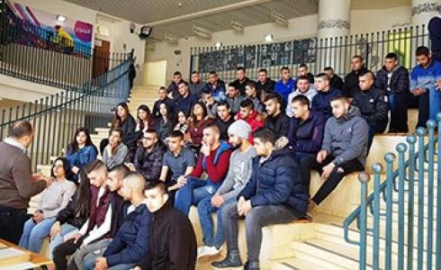 توزيع شهادات التأهيل المهني لخريجي القفزة