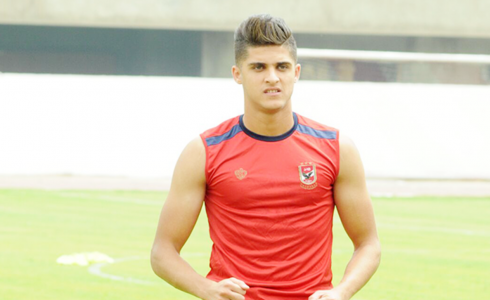 لاعب فريق النادي الأهلي أحمد الشيخ
