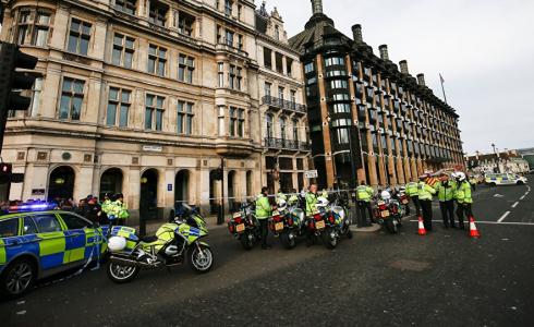 حادثة سرقة في أحد مقاهي لندن