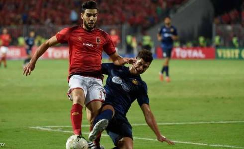 إيقاف لاعب الأهلي المصري وليد أزارو وغيابه عن نهائي أبطال أفريقيا أمام الترجي التونسي