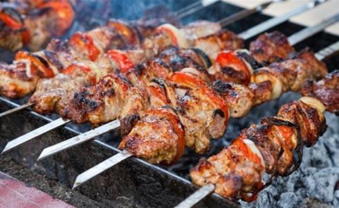 لحوم مشوية