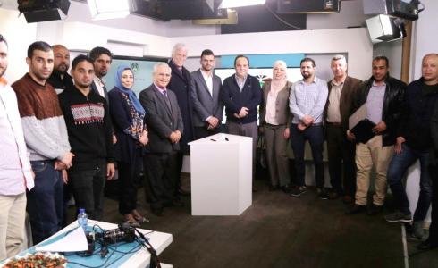 وزير التربية والتعليم يتفقد سير البرنامج التعليمي "ثانوية أون لاين"