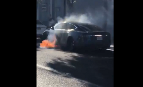 سيارة تسلا الكهربائية