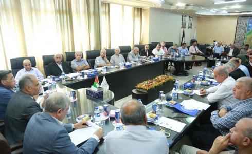 جامعة الأزهر بغزة تستقبل نخبة من الكتاب والمثقفين الفلسطينيين.JPG