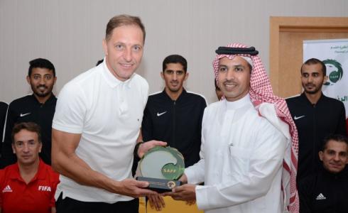 الاتحاد السعودي يقرر إقالة خليل جلال رسمياً