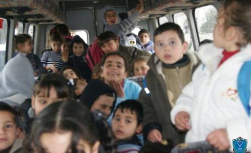 الشرطة تضبط حافلة نقل طلاب بحمولة زائدة بلغت 18 طالب في الخليل ارشيف