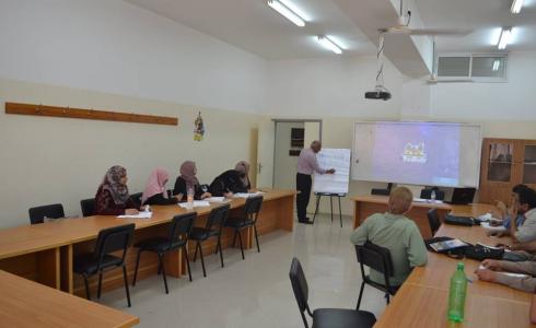 تعليم الوسطى يبدأ مجموعة من الدورات التدريبية للمعلمين على منهاج الثانوية العامة الجديد