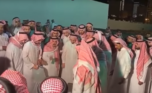 أثناء تشييع الأمير بندر بن عبد العزيز