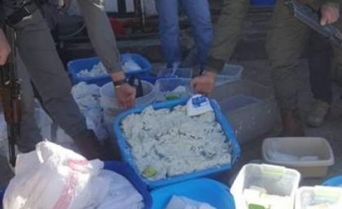 ضبط كميات من الألبان الفاسدة في الخليل