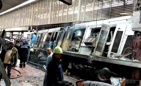 شاهد: أب ينقذ ابنته من الموت تحت عجلات القطار في مشهد يحبس الأنفاس