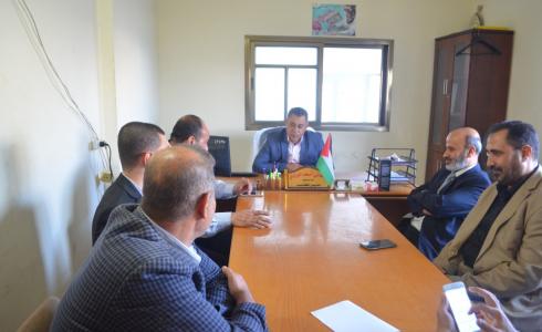 وكيل وزارة الاقتصاد بغزة رشدي وادي يثمن عمل لجنة الطوارئ خلال التصعيد الاخير