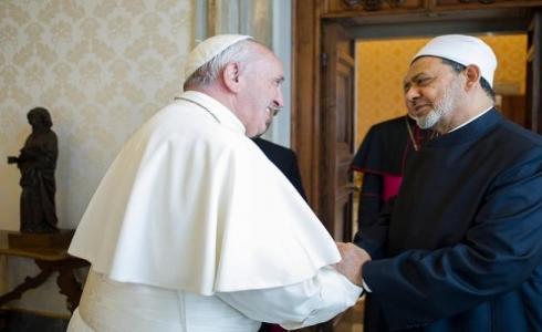 بابا الفاتيكان يستقبل شيخ الازهر احمد الطيب