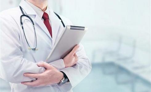 طبيب -تعبيرية-