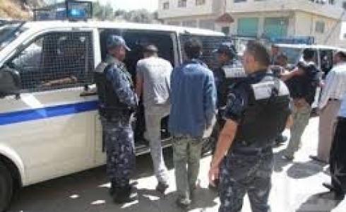 الشرطة تلقي القبض على شخصين  بحوزتهم نصف كيلو مواد مخدرة في  القدس ارشيف