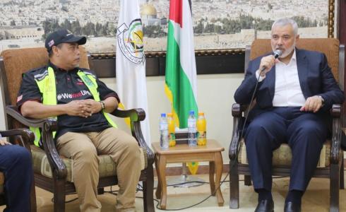 هنية يستقبل قافلة أميال من الابتسامات في غزة