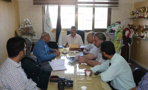 تربية الوسطى تناقش التعاون المشترك مع بلدية النصيرات